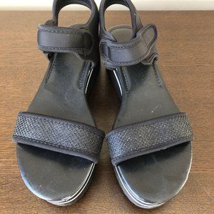 Bershka Women's Black Platform Sandals Sz 8